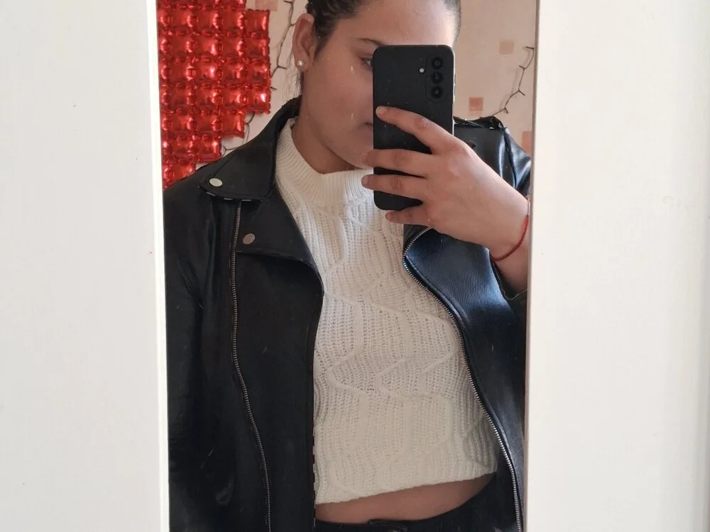 valentina_orsi Offline XXX-chat