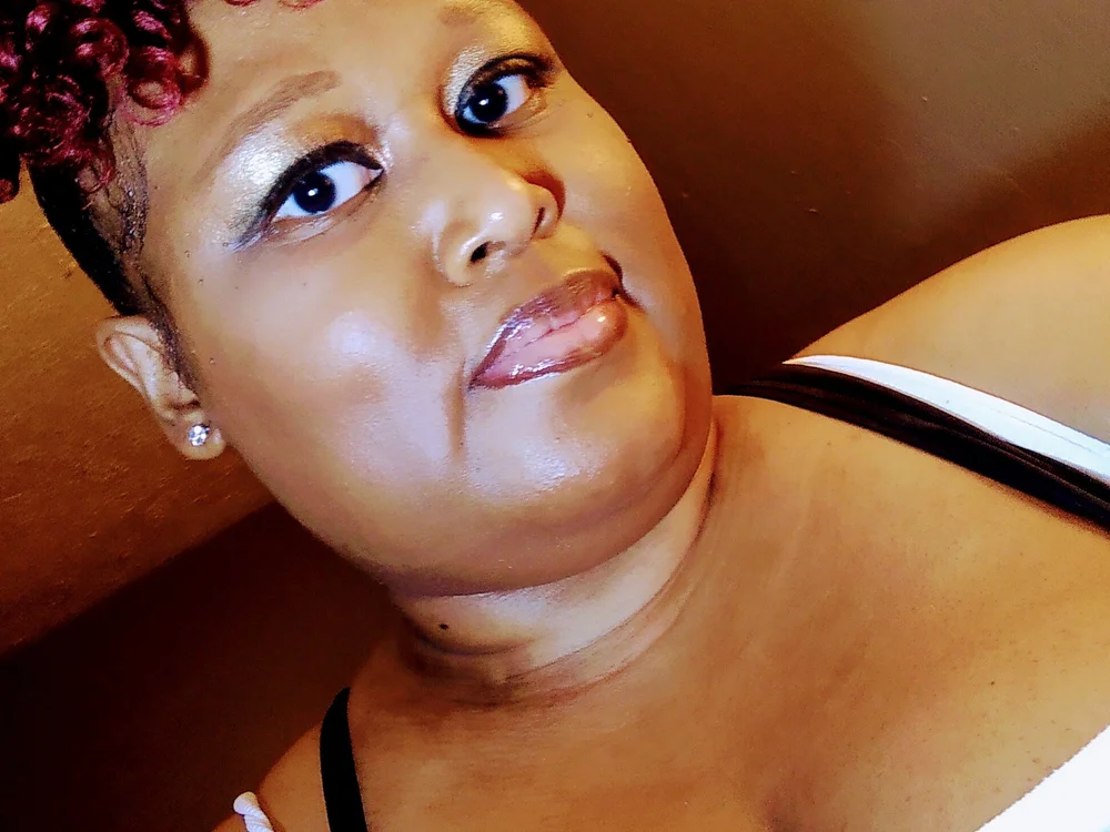 chante8354's Offline Chat Room