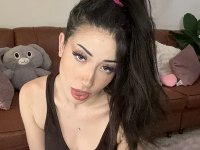 AbbySecrets- on StripChat