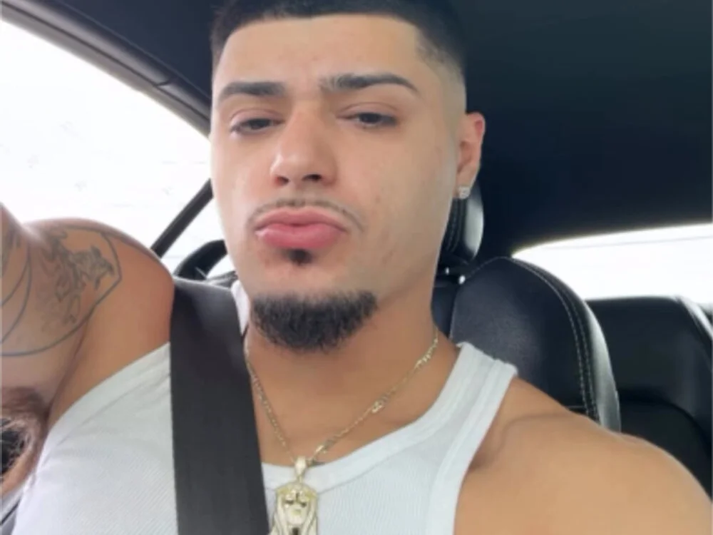 papiVilla23 Offline XXX-Chat