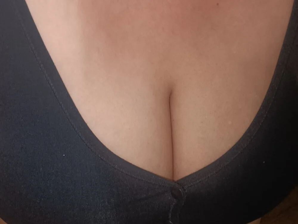 Simran_008n Offline XXX chat