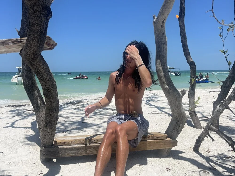 mikefam Obrolan XXX Offline