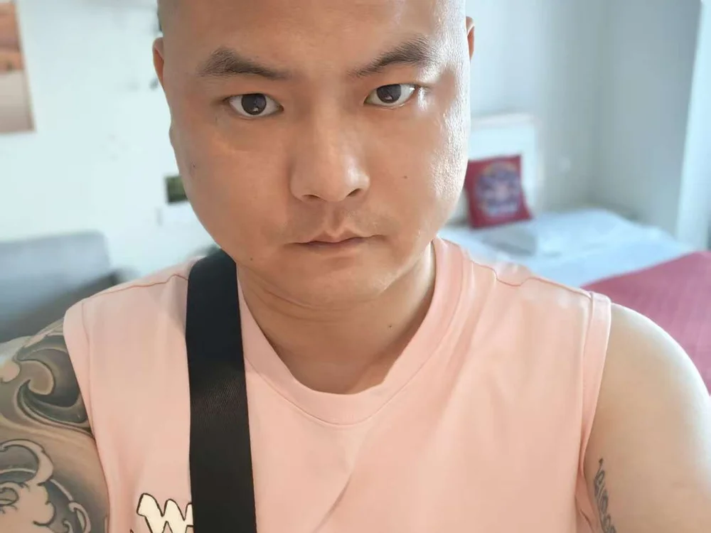 qqqq999900's Offline Chat Room