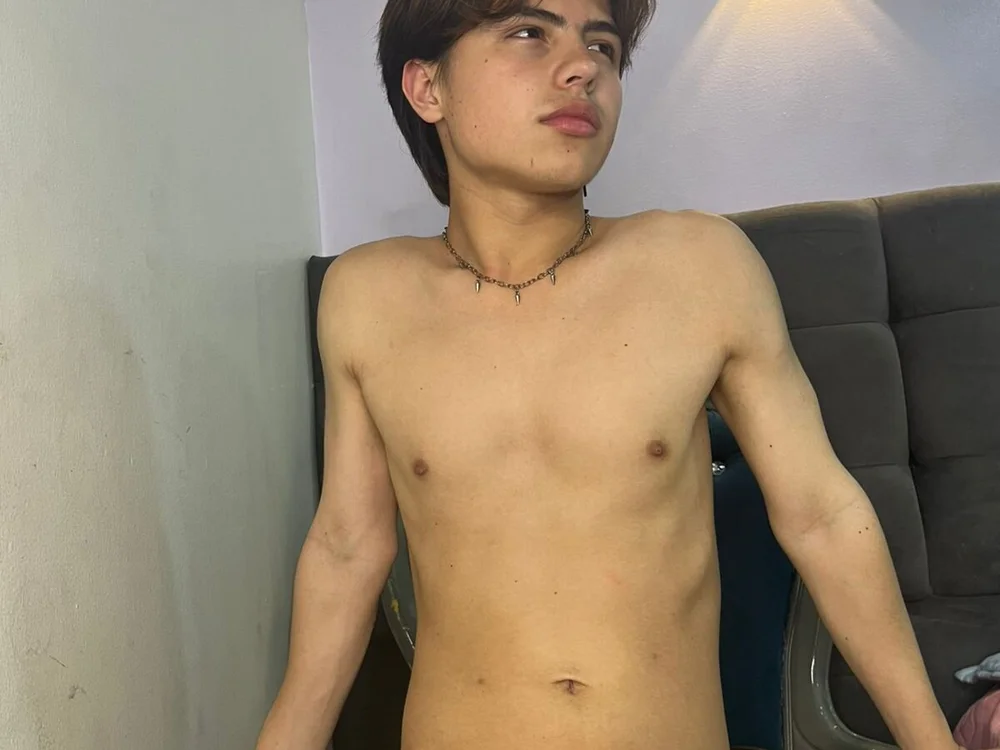 CollinStone's Offline XXX Chat