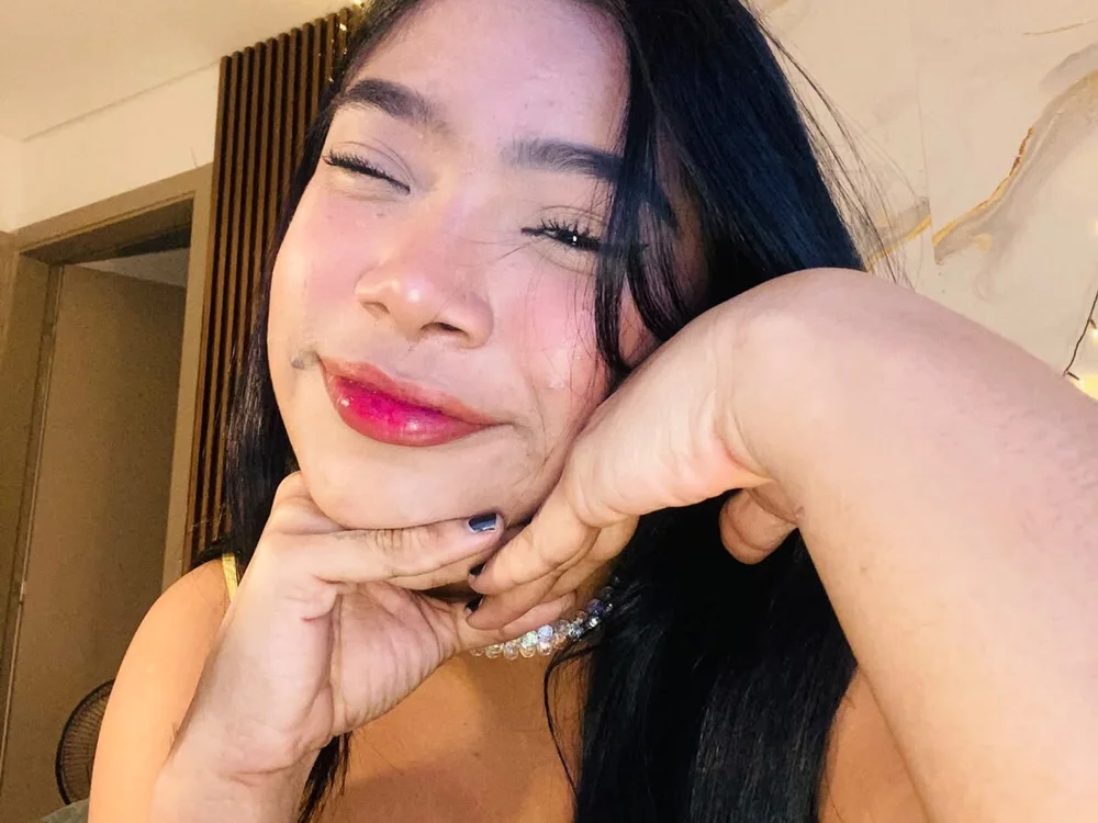 SaraApril_1 Offline XXX-chat