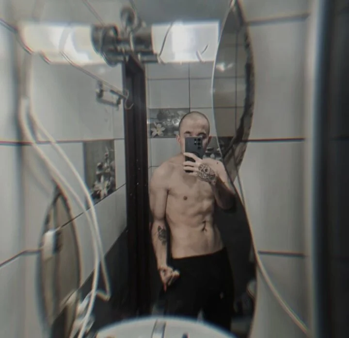 TvoY_bOy1 Offline XXX-Chat