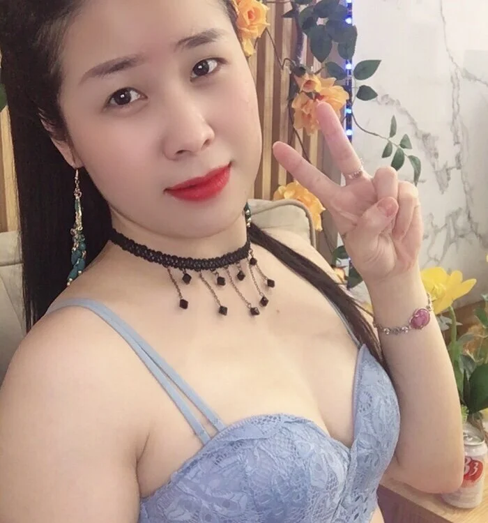 _HornyRose_ offline chatrum