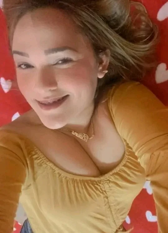 Vickysexy10's Offline Chat Room