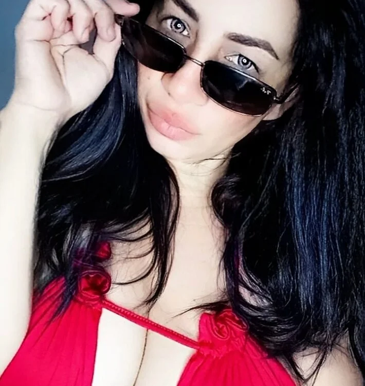 Anitablair24's Offline Chat Room