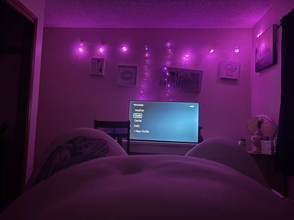 Badbeezy97's Offline Chat Room