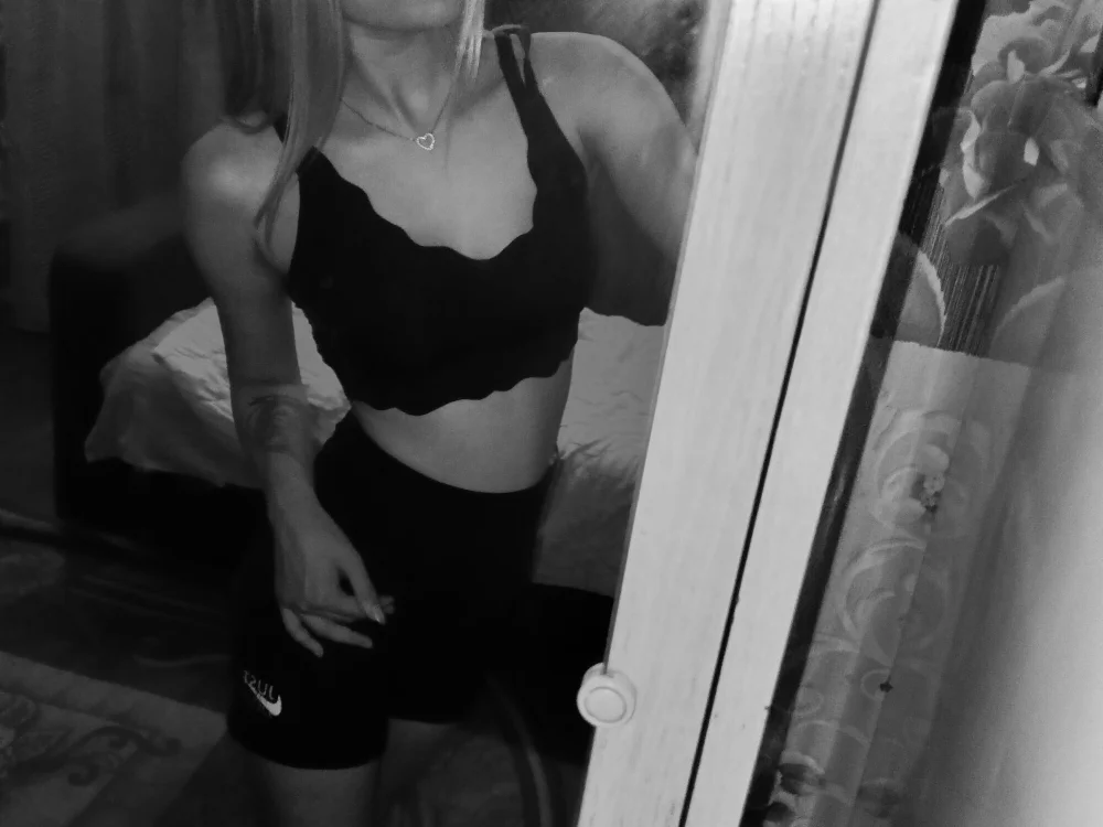 Daniela_Kellie offline chatrum