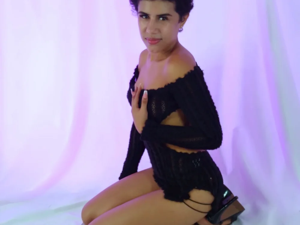 LunaCrop: офлайн-секс-чат