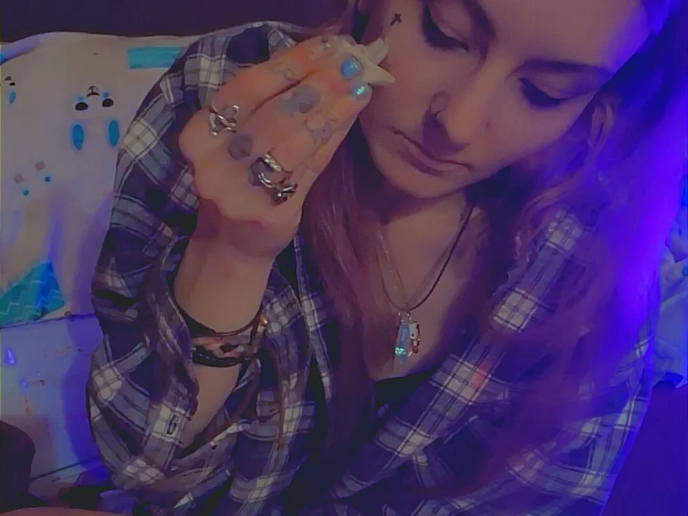 issyamazin Chat XXX offline