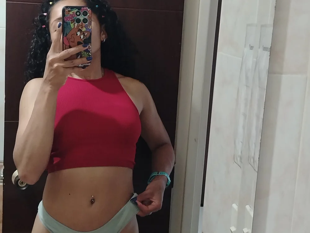 Estrella2001 Chat XXX Ngoại tuyến