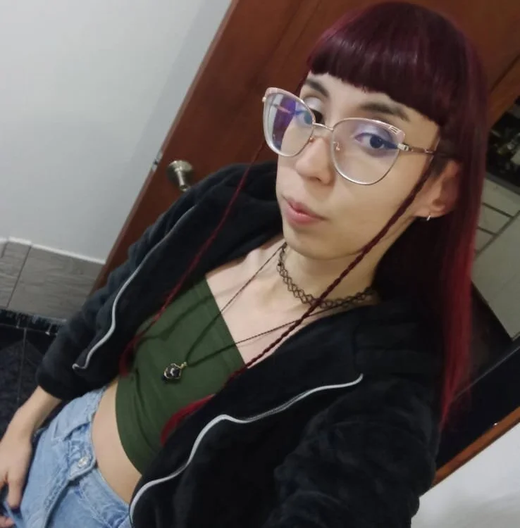 violet_bss' Offline Chat Room
