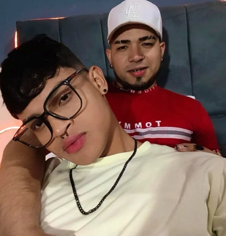 dylanandnoah's Offline Chat Room