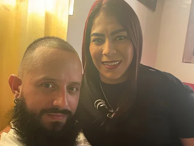 Couple_Gold69 - dildo or vibrator