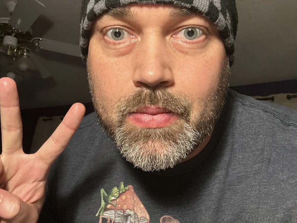 JasonStrong1988's Offline Chat Room