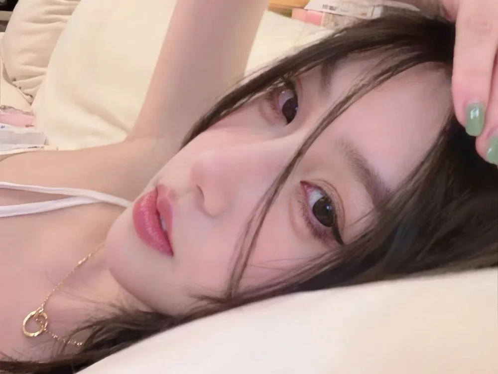 Luna--1 Chat XXX Ngoại tuyến