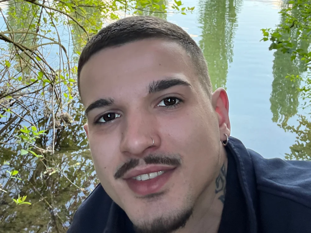 Lili_Vlad Chat XXX offline