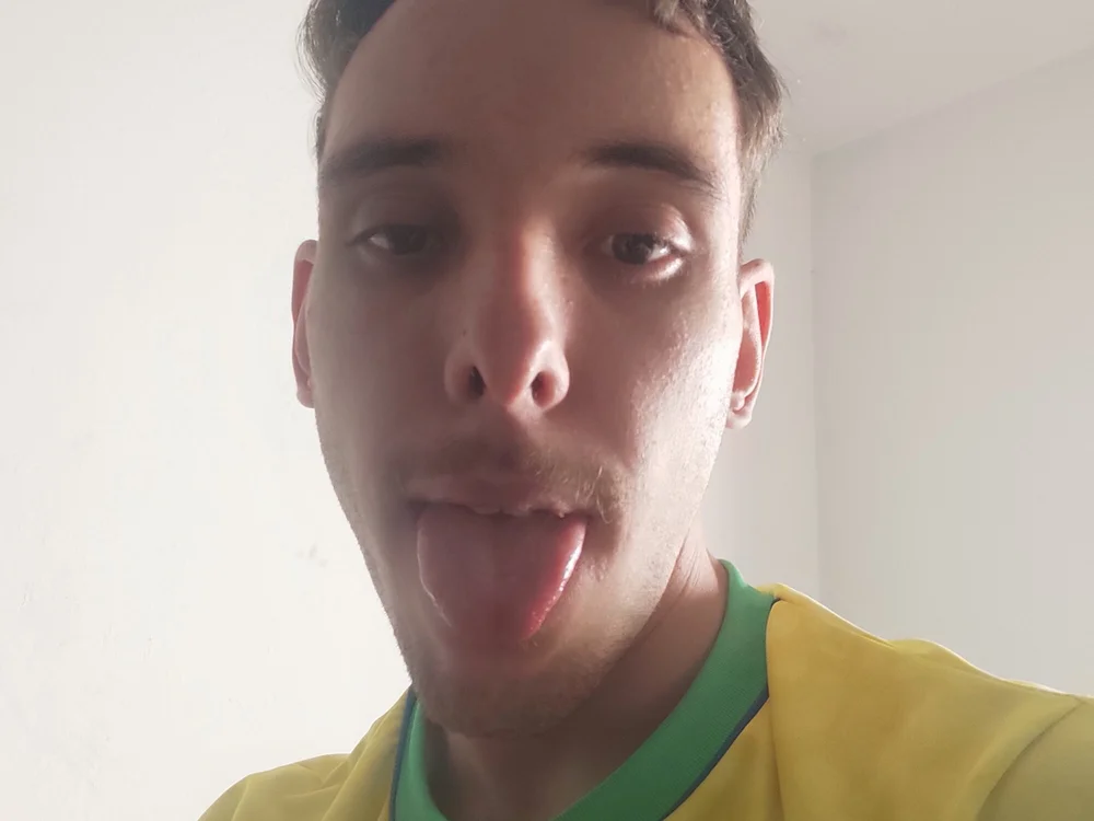 shhehgeush's Offline XXX Chat