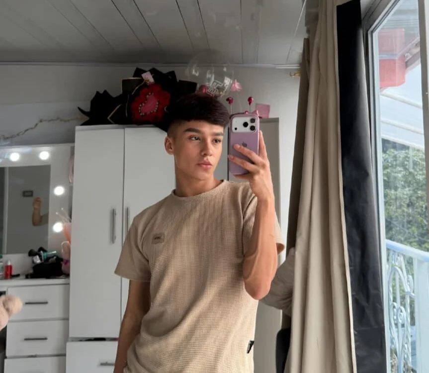 sam_sexy25 offline chatrum