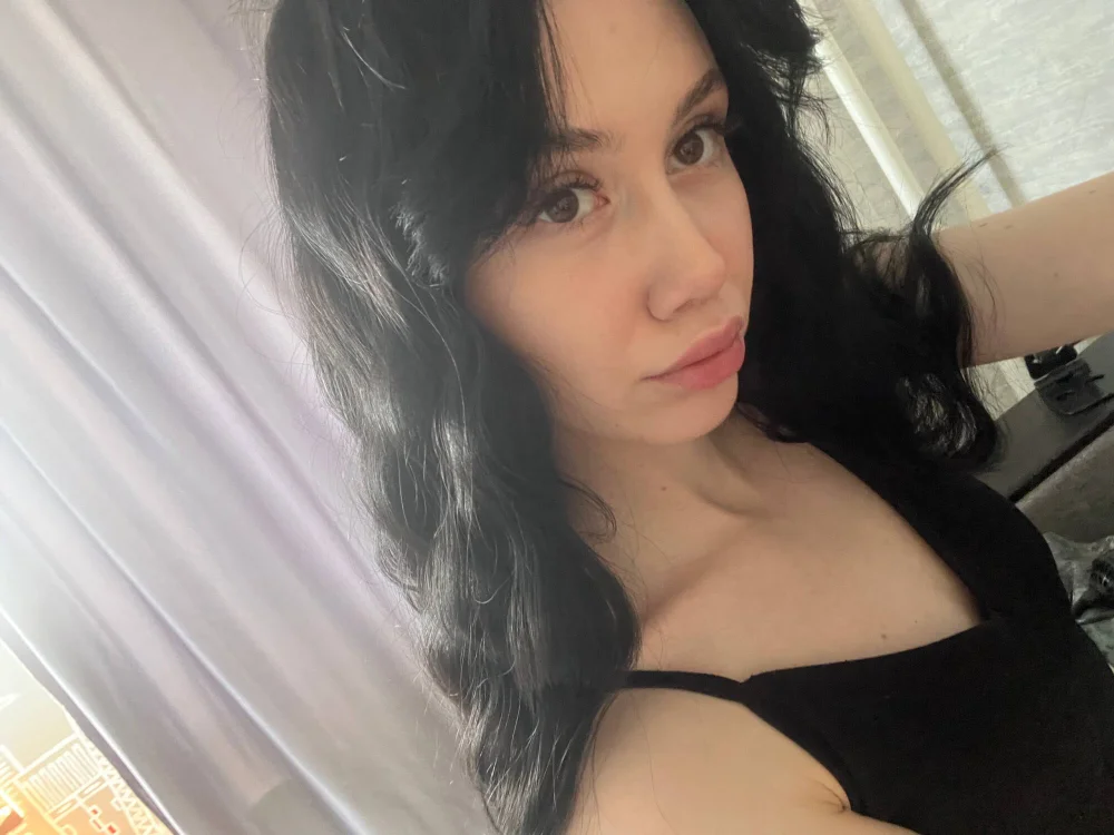 lylataylor_ Offline XXX-chat