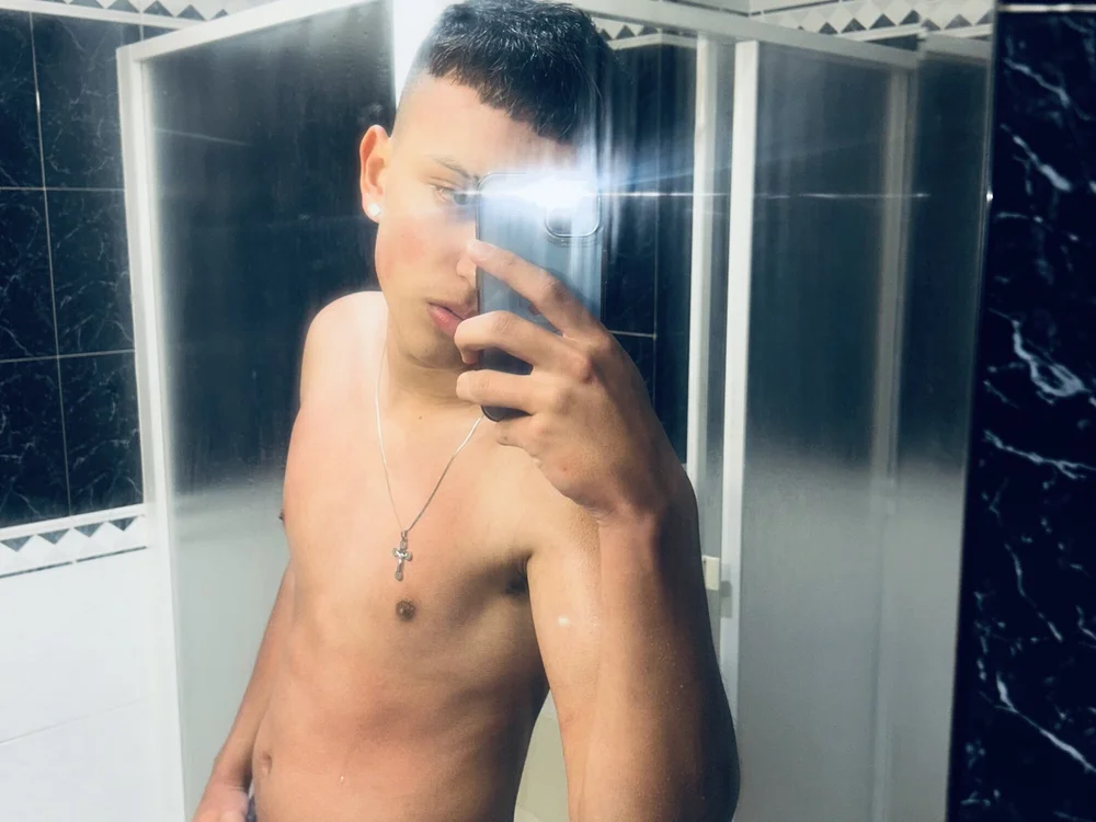 andresvr__s' Offline Chat Room