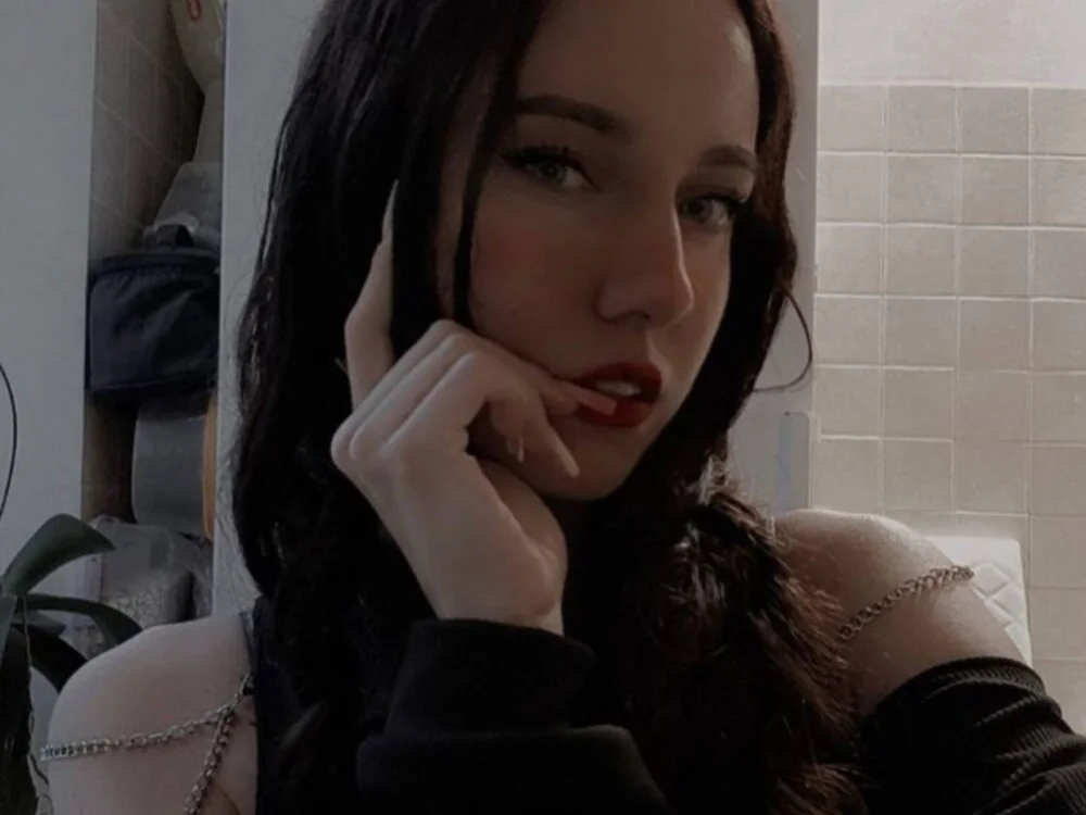 دردشة MarenRawicki الجنسية دون اتصال