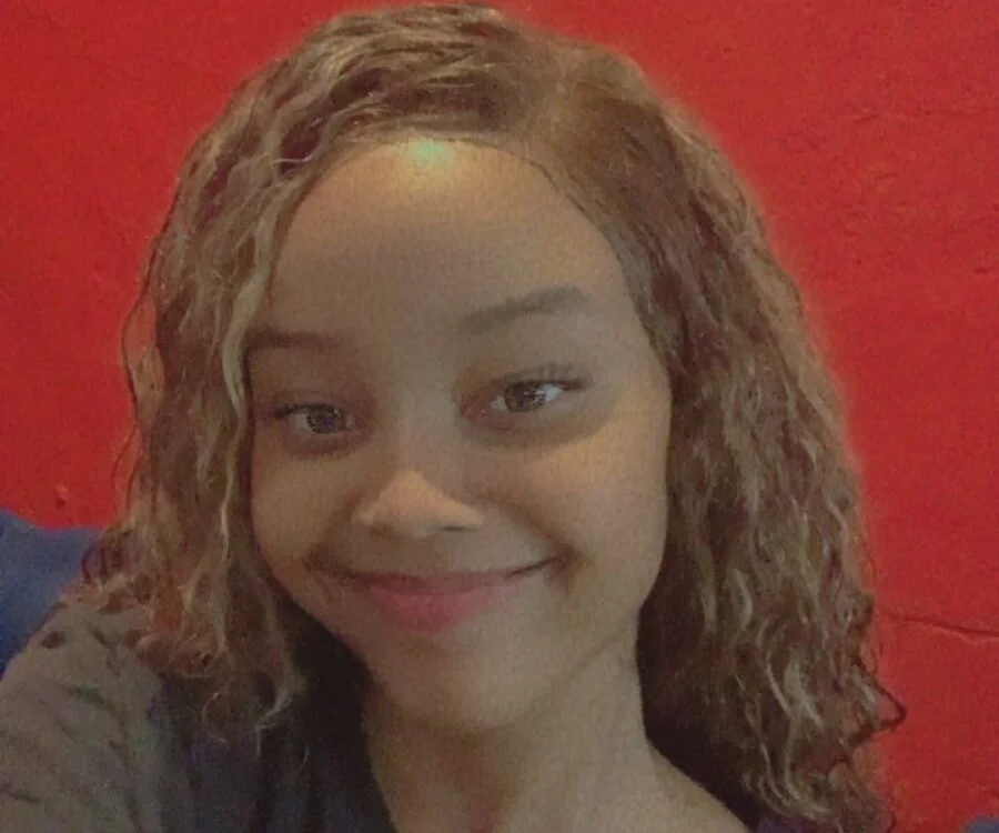 SmallSlut5's Offline XXX Chat