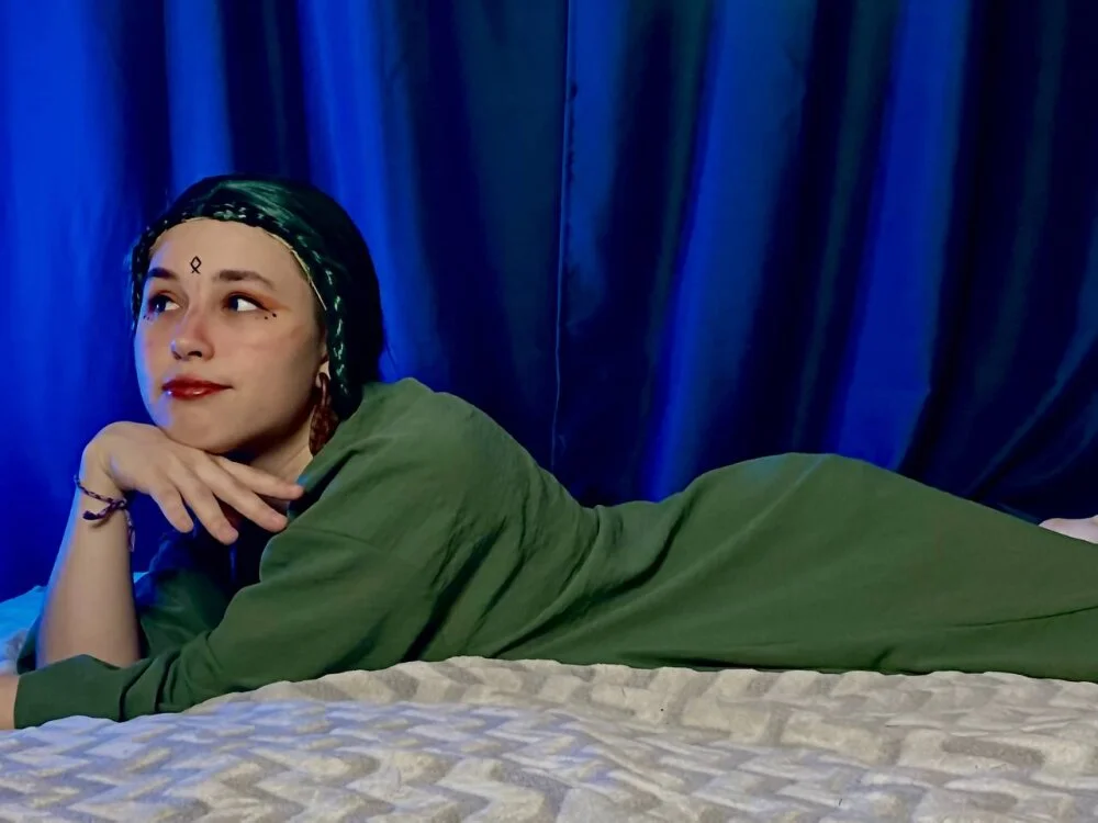 TrickyKitsune Adlı Modelin Çevrimdışı XXX Sohbeti