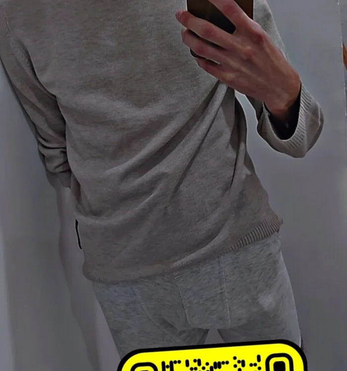 RaoufDz17cm Adlı Modelin Çevrimdışı XXX Sohbeti