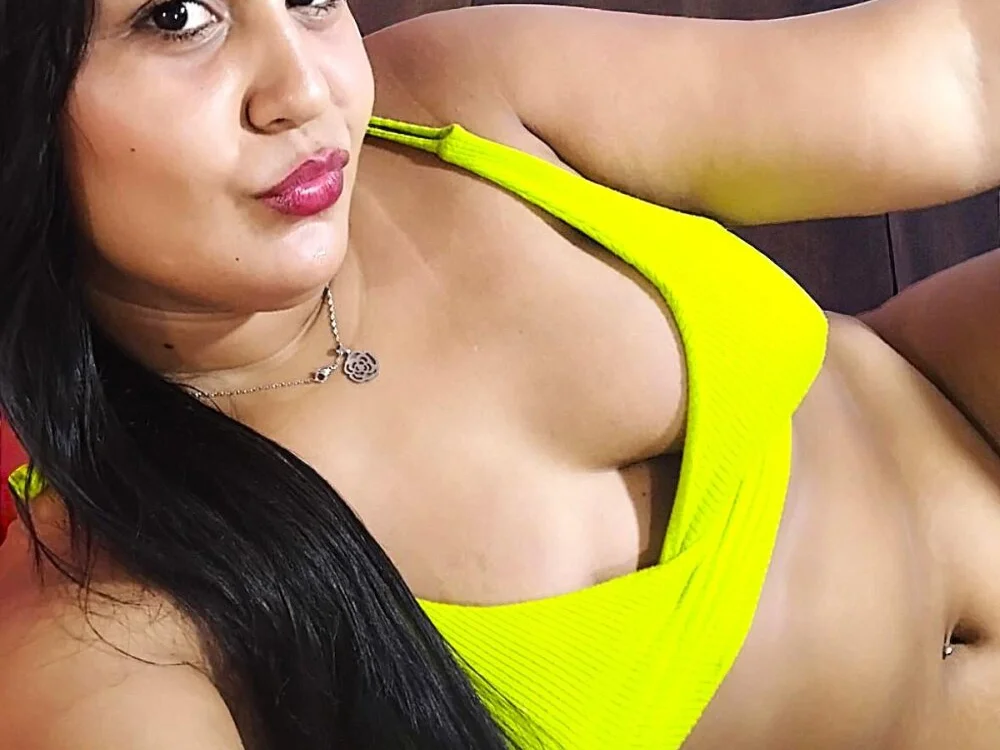 Malory_Milk Chat XXX offline