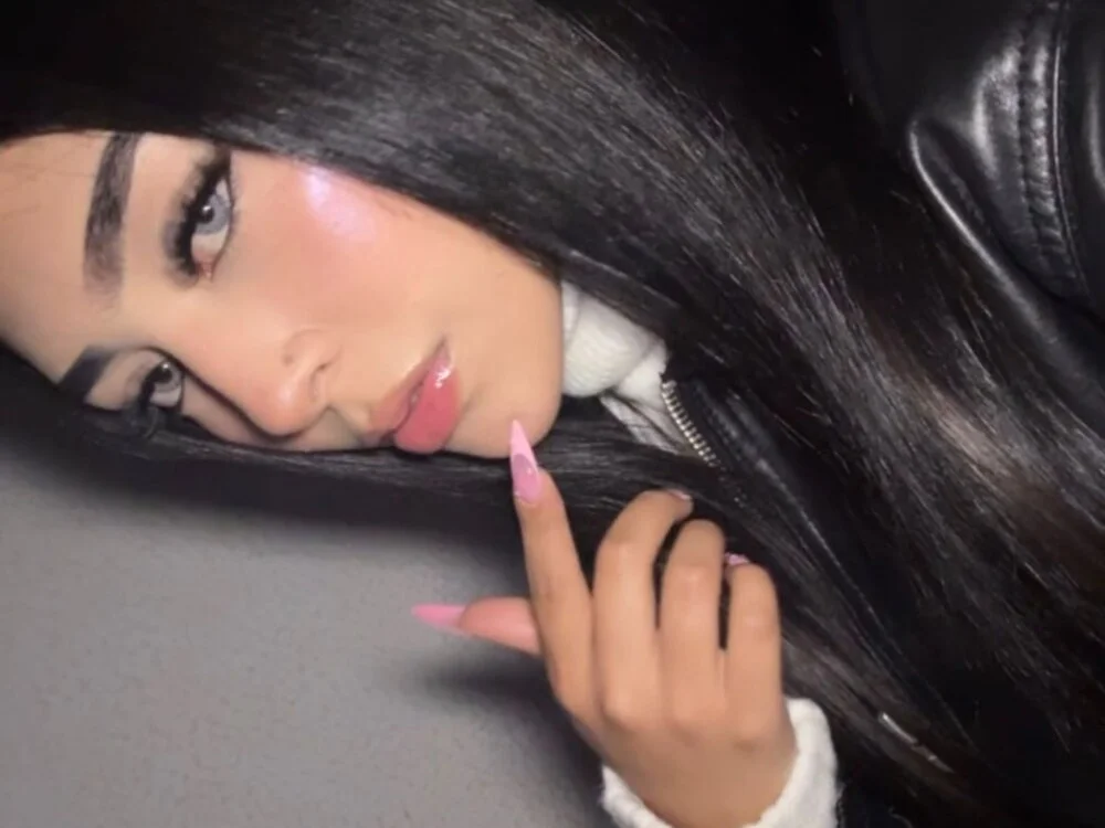 Darkitty_tay's Offline XXX Chat