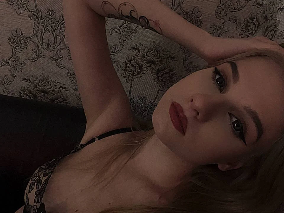 ViviAnneD's Offline XXX Chat