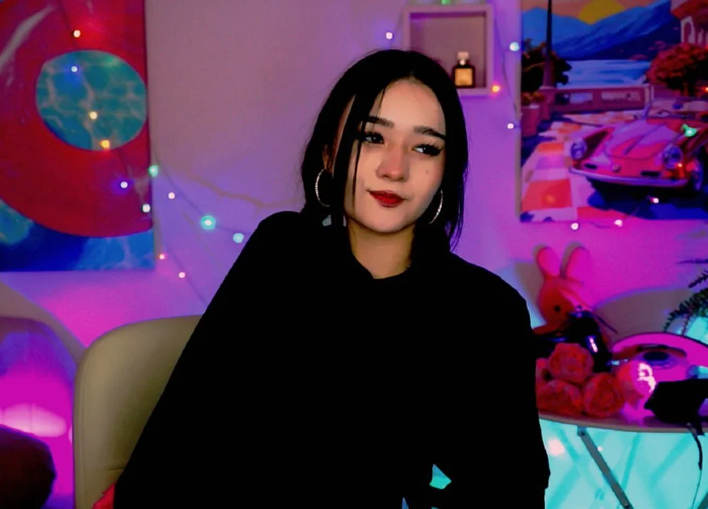 AmiMeow_ Offline XXX-chat