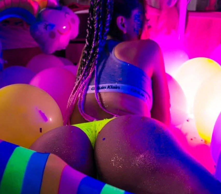 Ana_Winnss 離線 XXX 聊天