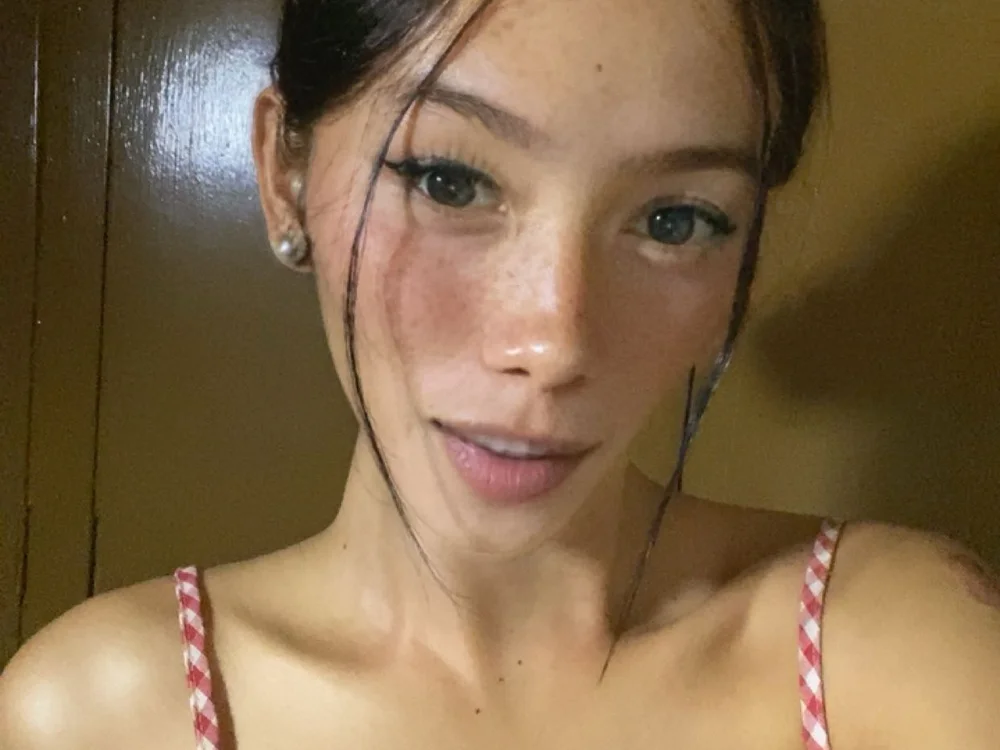 SweetcockAsian Obrolan XXX Offline