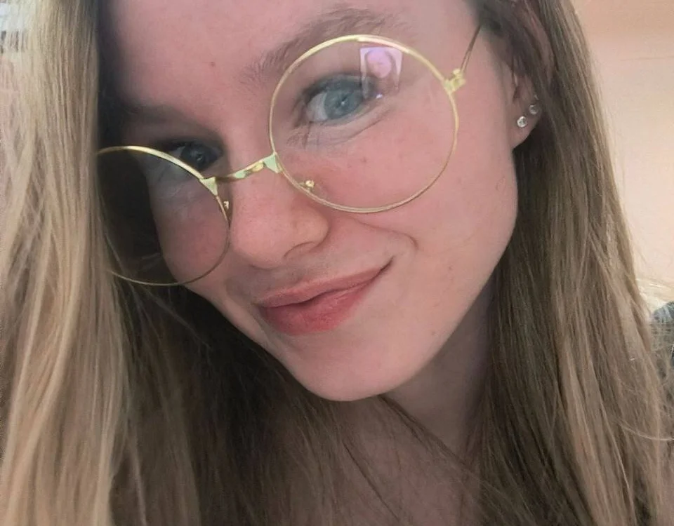 MerylBow's Offline Chat Room