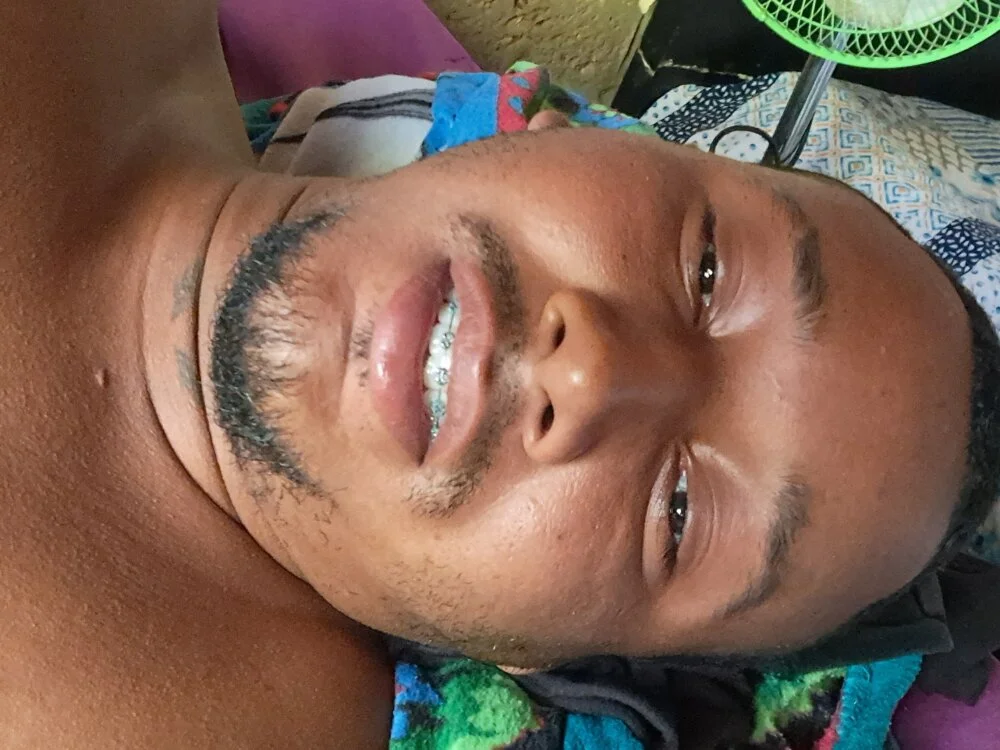 Andresarcia123's Offline XXX Chat