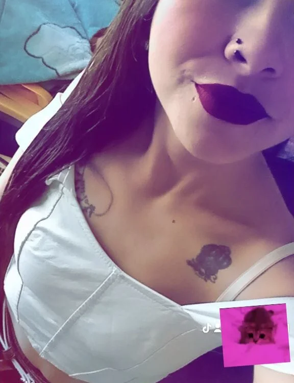 Karla_Cruzz offline chatrum