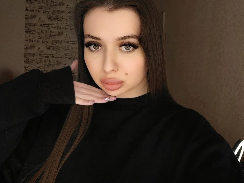 MeggyDolly's Offline Chat Room