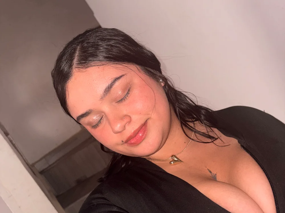 Chicamiss Chat XXX offline