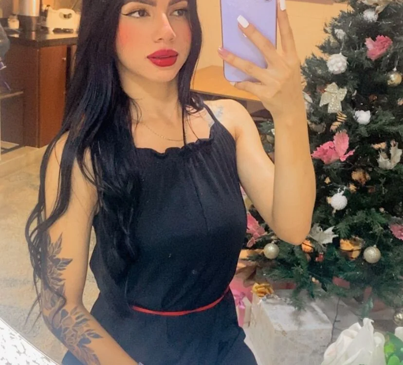 Chat XXX en directo de Emmaa_Queen_