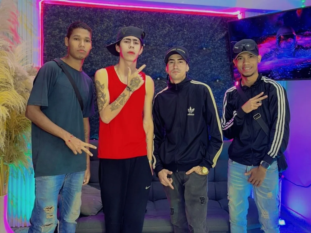 Gang_Members_xxx cam model