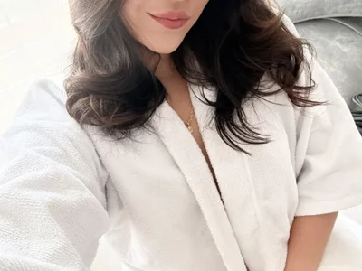 KateJohnson_ profile