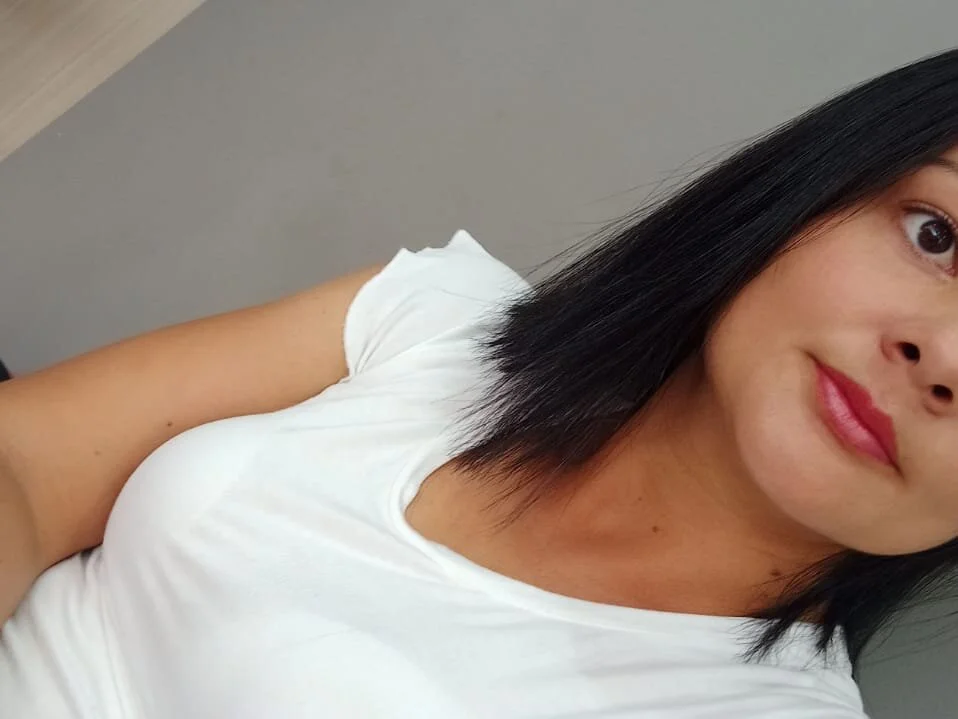 Lauren_Rouses Offline XXX-Chat