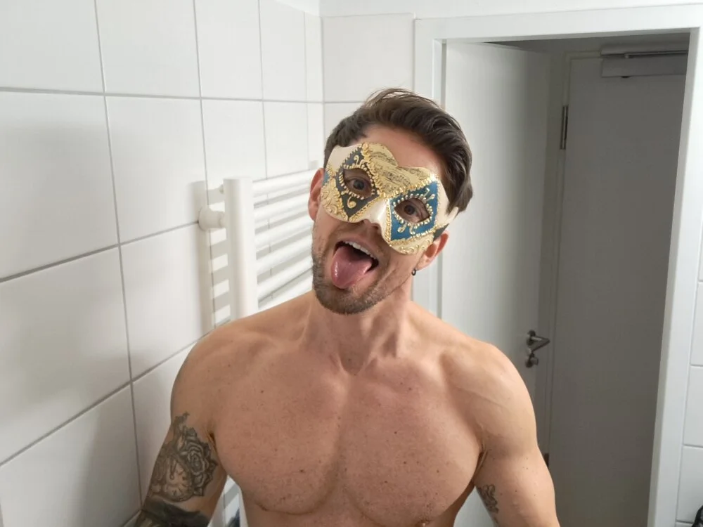 Mystery_Mark Offline XXX-chat