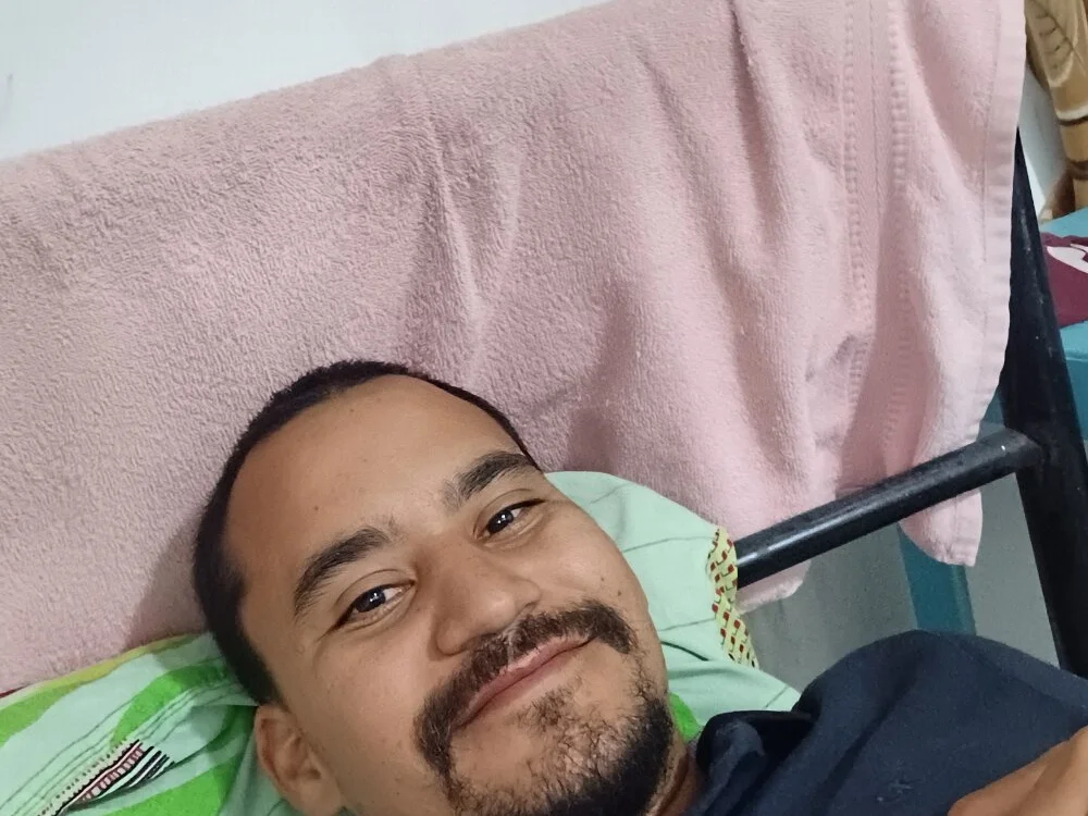 Offline XXX chat modela santiago029l