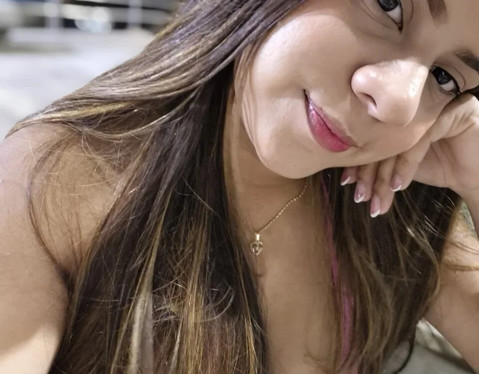 Mavi_saenz Adlı Modelin Çevrimdışı XXX Sohbeti